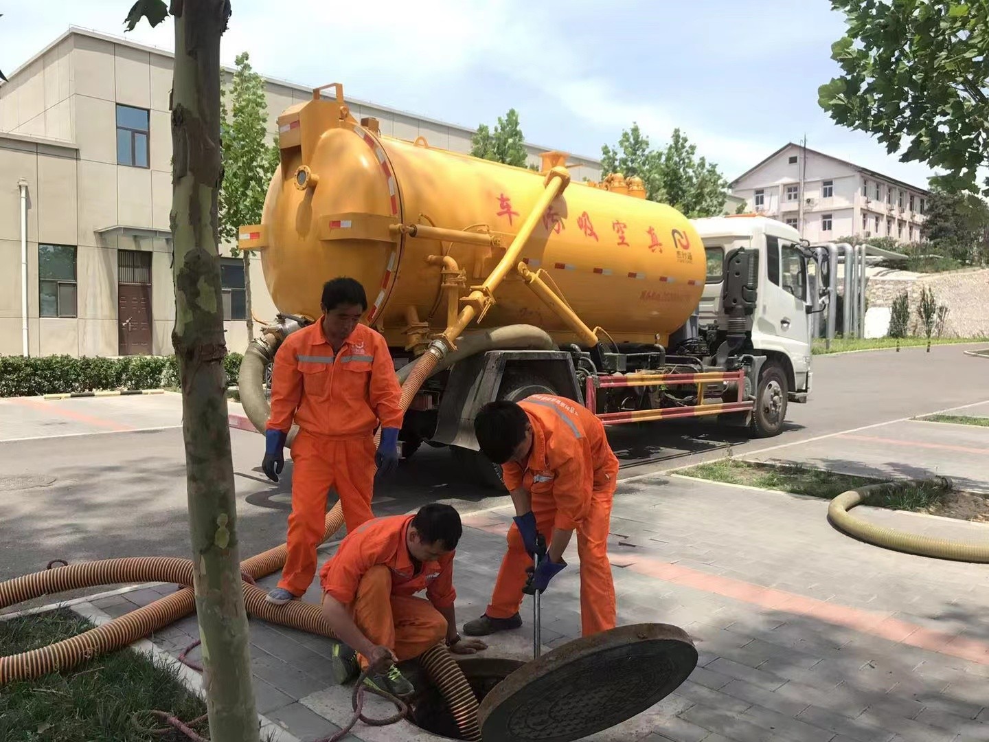 澧县化粪池清理与5-8吨吸粪车施工效率分析